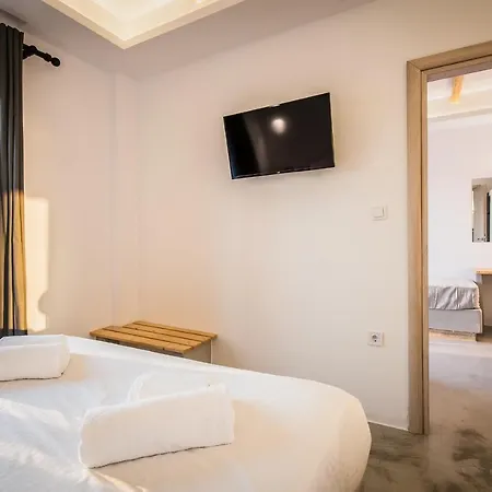 Piperaki Project * נאוסה