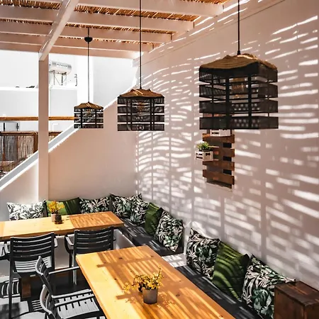 Piperaki Project Apartman Náusza